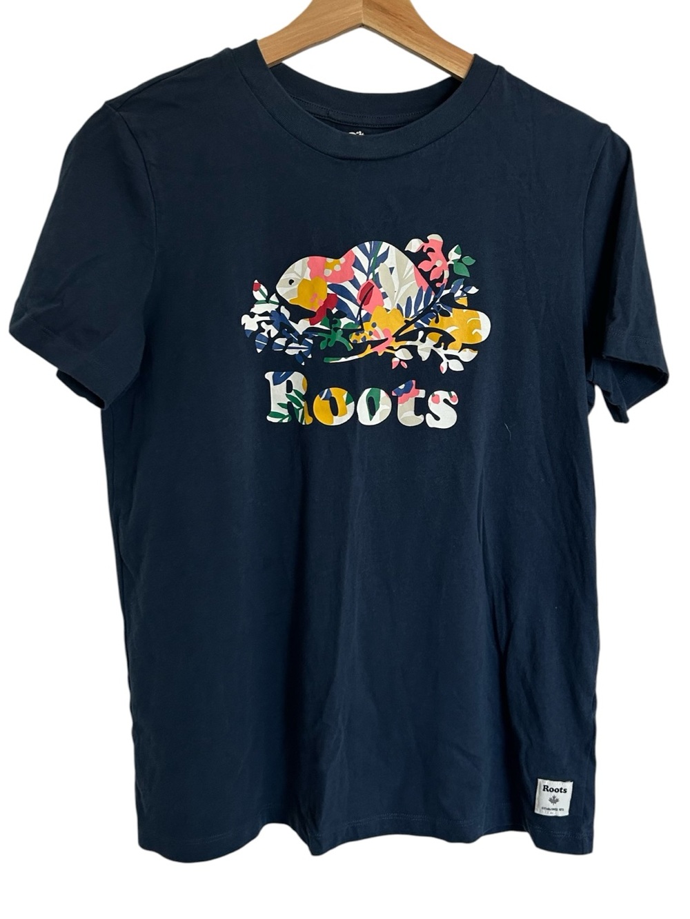 Roots floral beaver Tshirt - Large